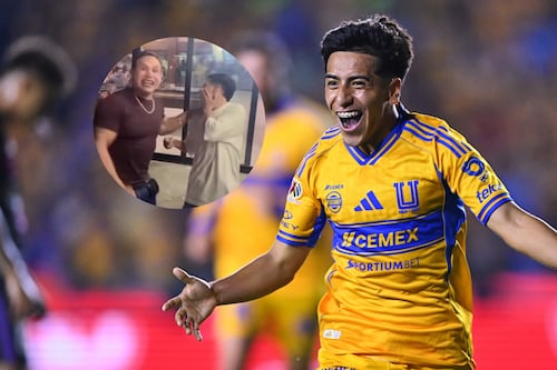 ¿Agresión o camaradería? Chicha Sánchez recibe tremendo cachetadón de un luchador