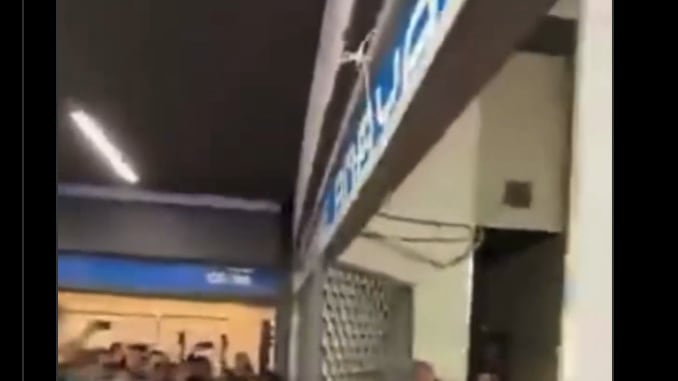 Portazo en Estación General Anaya Línea 2