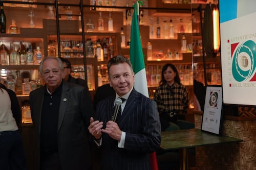 “Que me destituyan antes de permitir estas ideologías”: Lemus rechaza las infancias trans