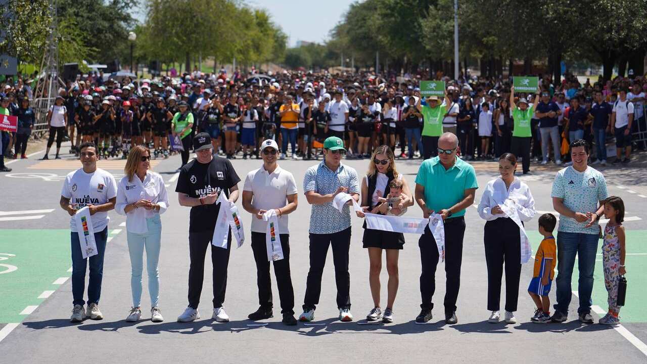 El mandatario estatal cortó el listón de la nueva vitapista, que es parte de las 27 obras de renovación, entre las que se incluyen nueva iluminación, cámaras de seguridad y rehabilitación de andador, estacionamiento y sanitarios.