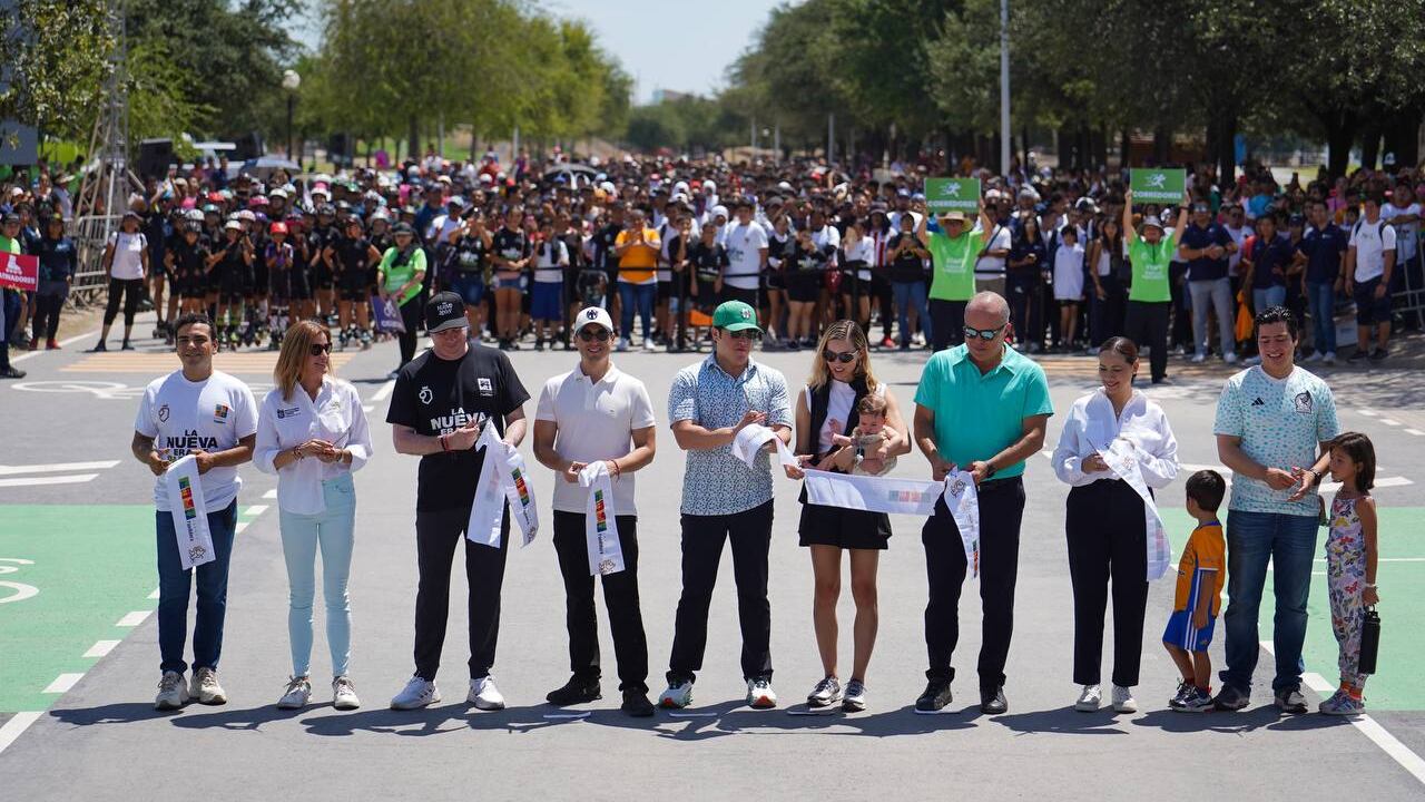 El mandatario estatal cortó el listón de la nueva vitapista, que es parte de las 27 obras de renovación, entre las que se incluyen nueva iluminación, cámaras de seguridad y rehabilitación de andador, estacionamiento y sanitarios.