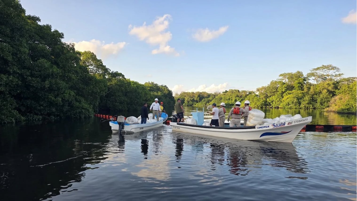 Pemex derrama de petróleo en Tabasco