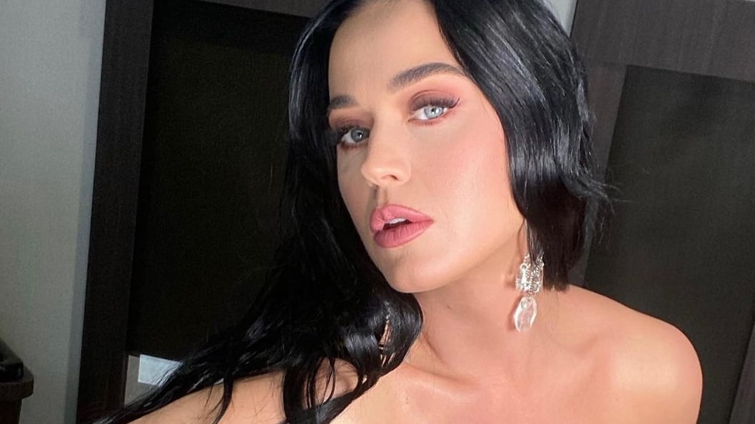 La cantante usó sus redes sociales para hablar por primera vez de su caída del párpado en un concierto de Las Vegas.