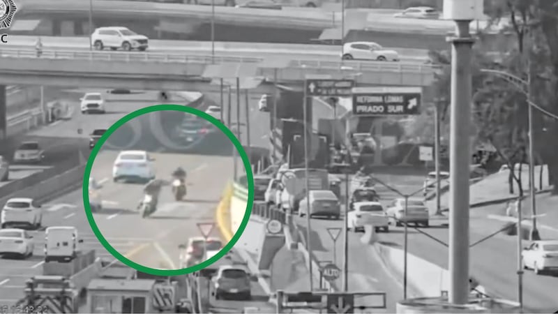 Escape mortal en CDMX: colombianos huyen en sentido contrario en Periférico