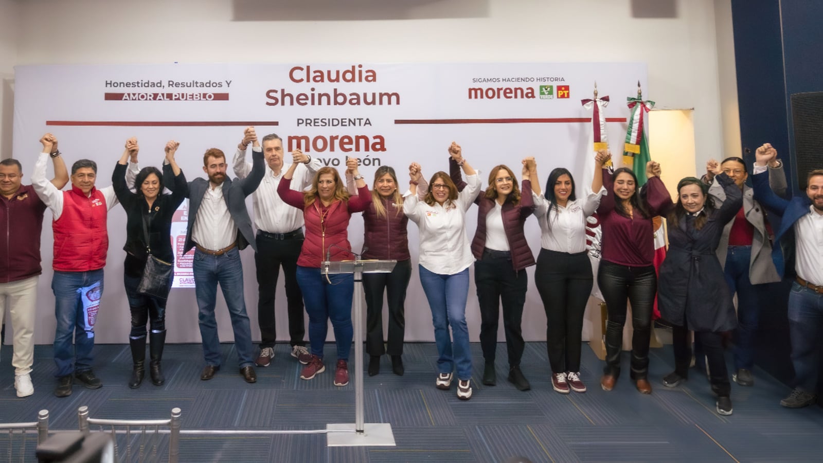 Anabel Alcocer, presidenta estatal de Morena, estuvo acompañada de los aspirantes al Senado, Judith Díaz y Waldo Fernández; de candidatos a diputados locales y de Mauricio Cantú González vocero de Sheinbaum en el estado.