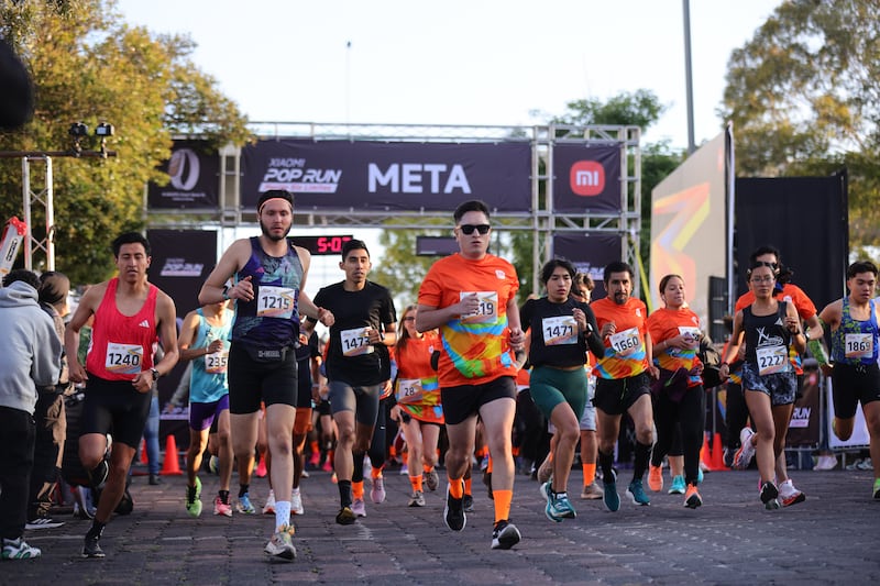 La Xiaomi Pop Run reunió a miles de corredores en el Pedregal, donde la tecnología y el deporte se fusionaron con el lanzamiento de la Xiaomi Smart Band 10, un wearable que acompañó cada kilómetro con métricas precisas, conectividad y estilo