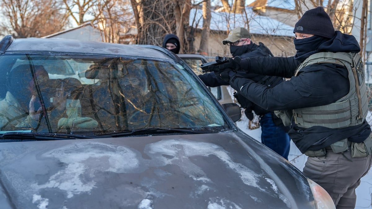 Detención en redada.