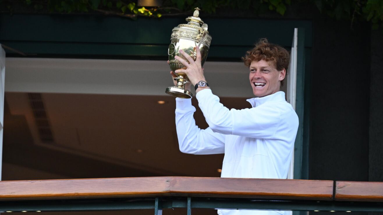 Sinner ganó por primera vez en Wimbledon.