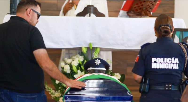 féretro del agente