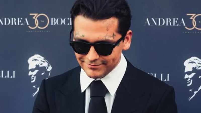 Juicio de Christian Nodal: exhiben la cantidad millonaria de dinero que exige la disquera