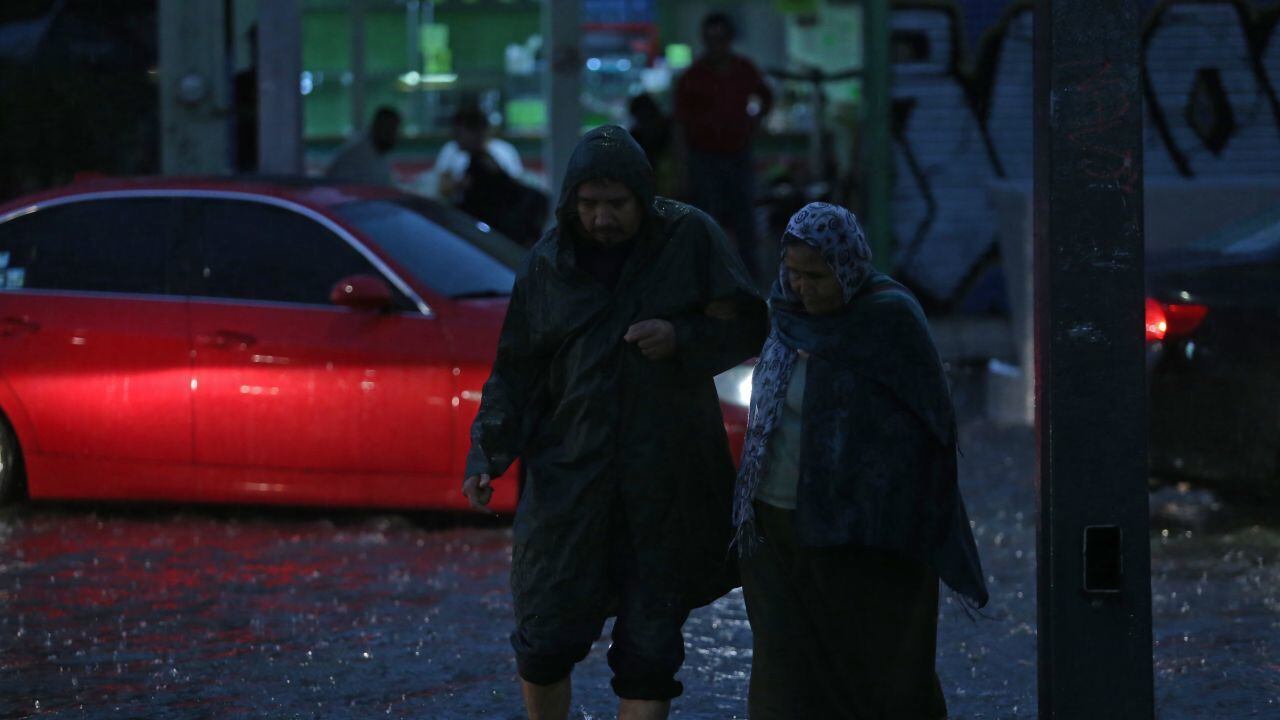 Tormenta tropical Howard causará lluvias de fuertes y muy fuertes