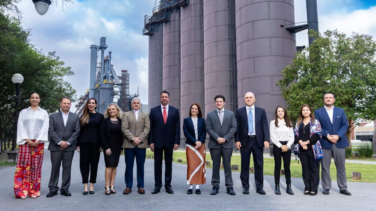 Samuel García, encabezó una reunión del Consejo de Administración del Parque Fundidora donde se acordó convertir este polígono para aprovechamiento social.