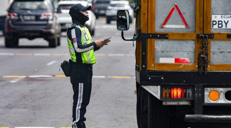 Pico y Placa en Quito para este viernes 14 de noviembre de 2025: horarios, multas y contraflujos