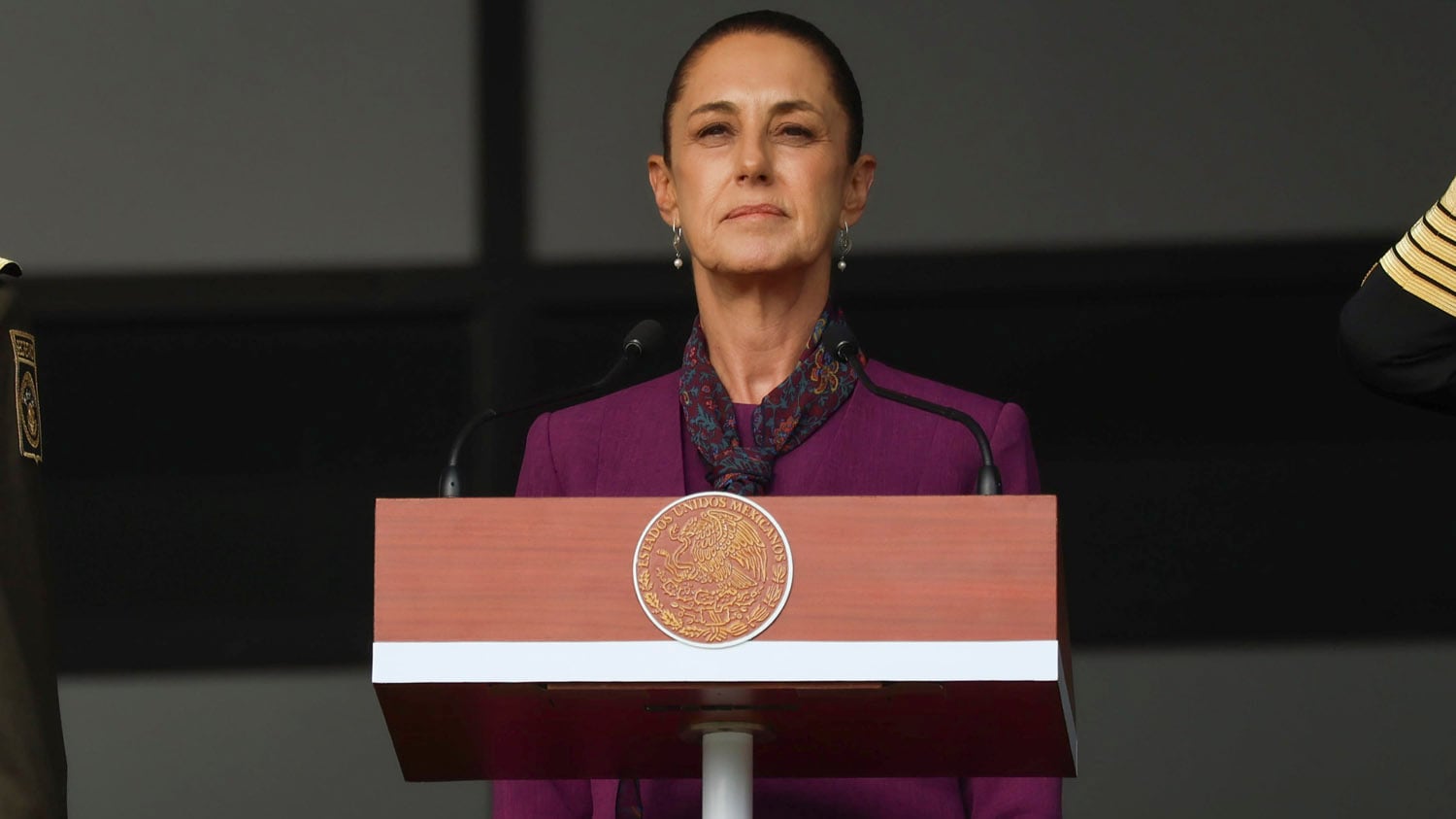Congreso peruano avanza en declaratoria tras críticas de México a sucesión peruana