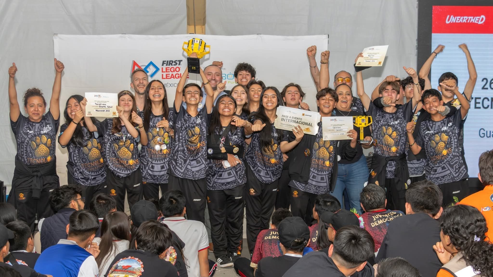 El equipo guanajuatense Tecnolions busca apoyo de patrocinadores para representar al estado en una competencia internacional de robótica en Massachusetts.