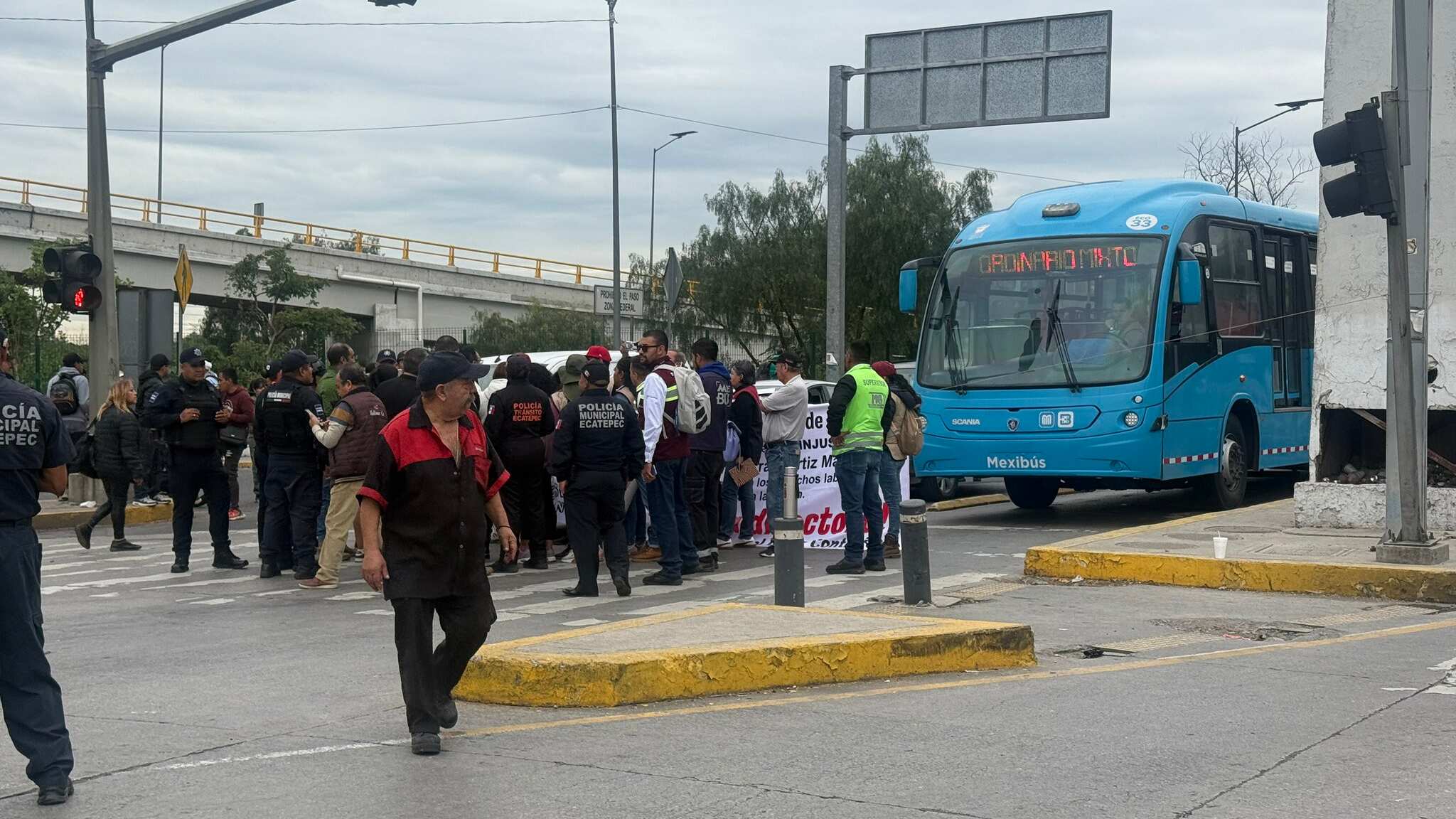 Trabajadores de la Secretaría de Bienestar denunciaron violaciones a sus derechos laborales y exigieron justicia