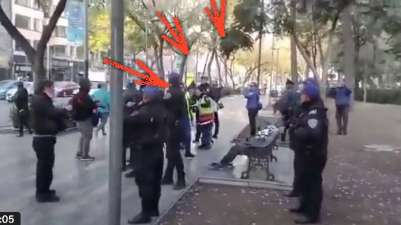 Hallan a viejito muerto en Bellas Artes