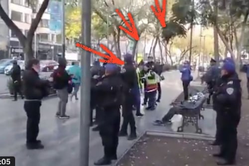 Hallan inerte a adulto mayor sentado en una banca de Bellas Artes, a plena luz del día