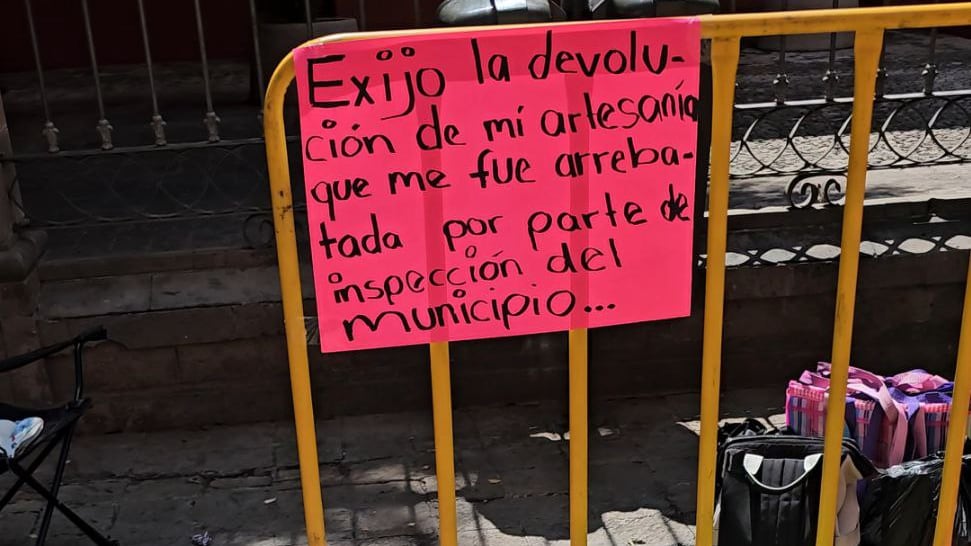 Hicieron 975 decomisos a ambulantes en la capital durante 2025