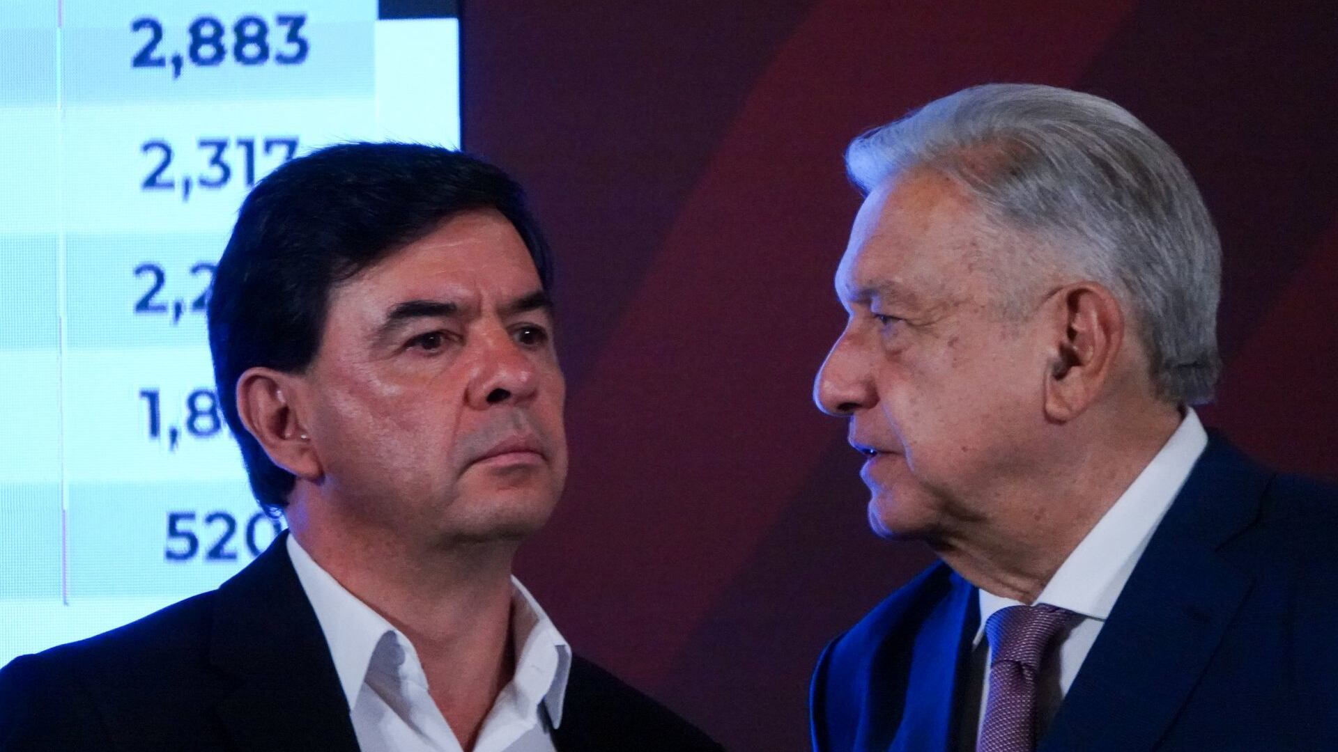 Jesús Ramírez Cuevas, vocero de la presidencia de la República a lado de Andrés Manuel López Obrador