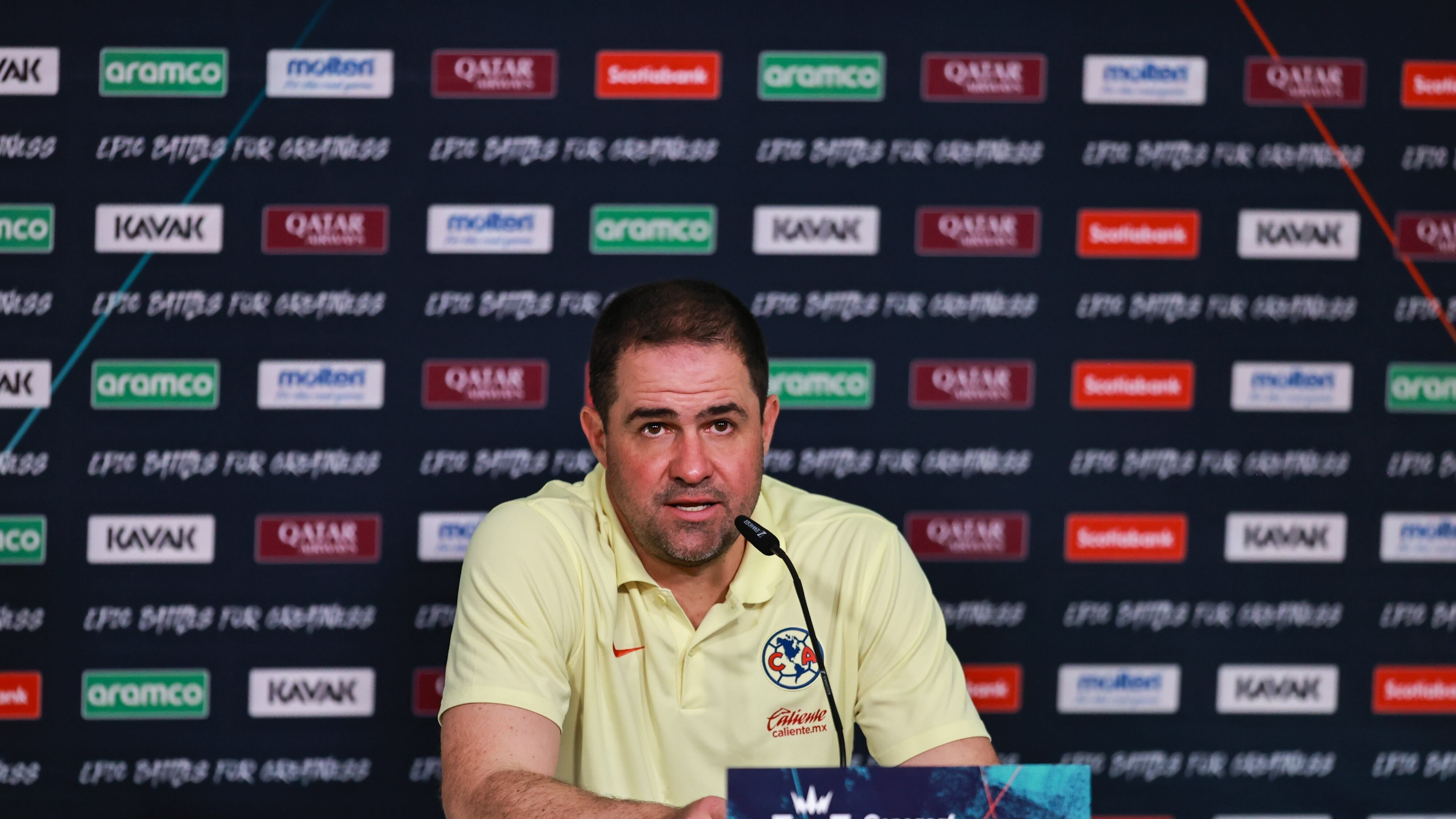 André Jardine jugará con su mejor 11 ante Chivas.