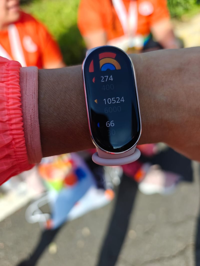 La Xiaomi Pop Run reunió a miles de corredores en el Pedregal, donde la tecnología y el deporte se fusionaron con el lanzamiento de la Xiaomi Smart Band 10, un wearable que acompañó cada kilómetro con métricas precisas, conectividad y estilo
