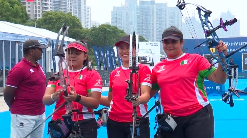 Andrea Becerra, Dafne Quintero y Ana Hernández ganaron el oro en la modalidad Compuesto.