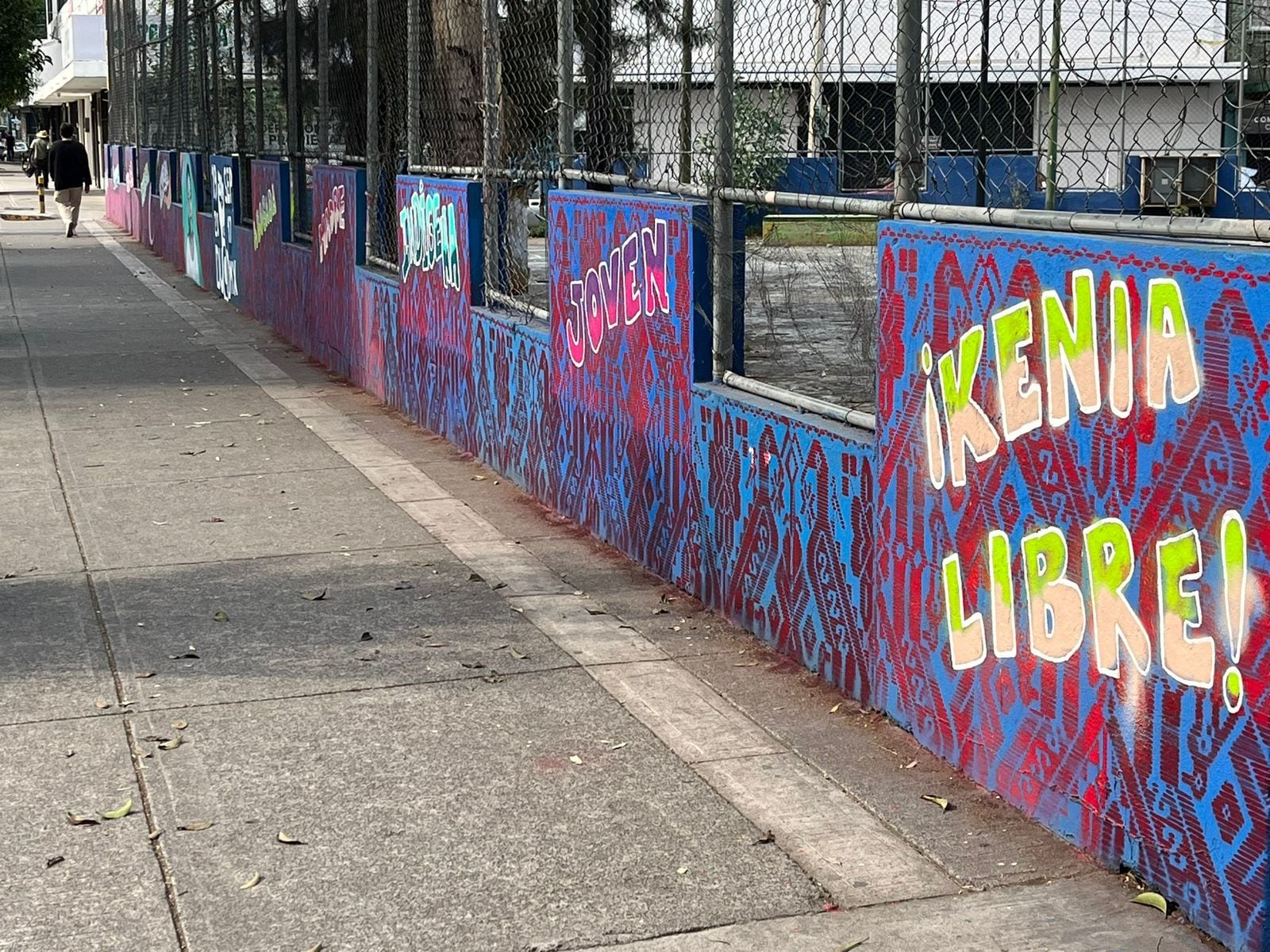 Vecinos del Multifamiliar Tlalpan acusan borrado de murales del 19S y propaganda oficial