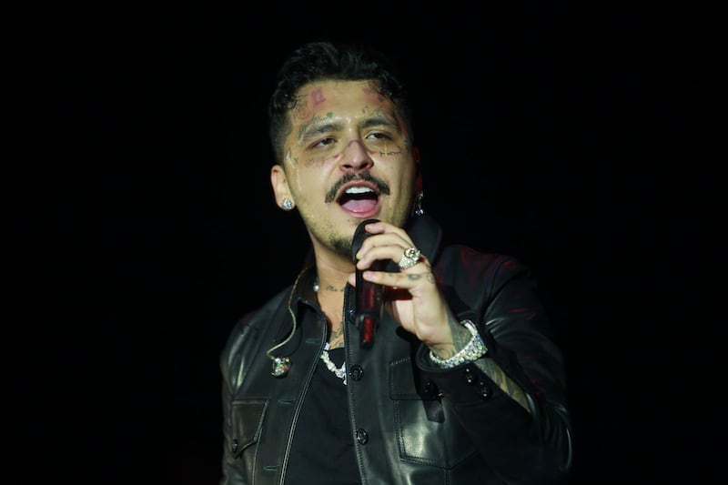 El cantante se presentó en las Fiestas de Octubre de Guadalajara.
