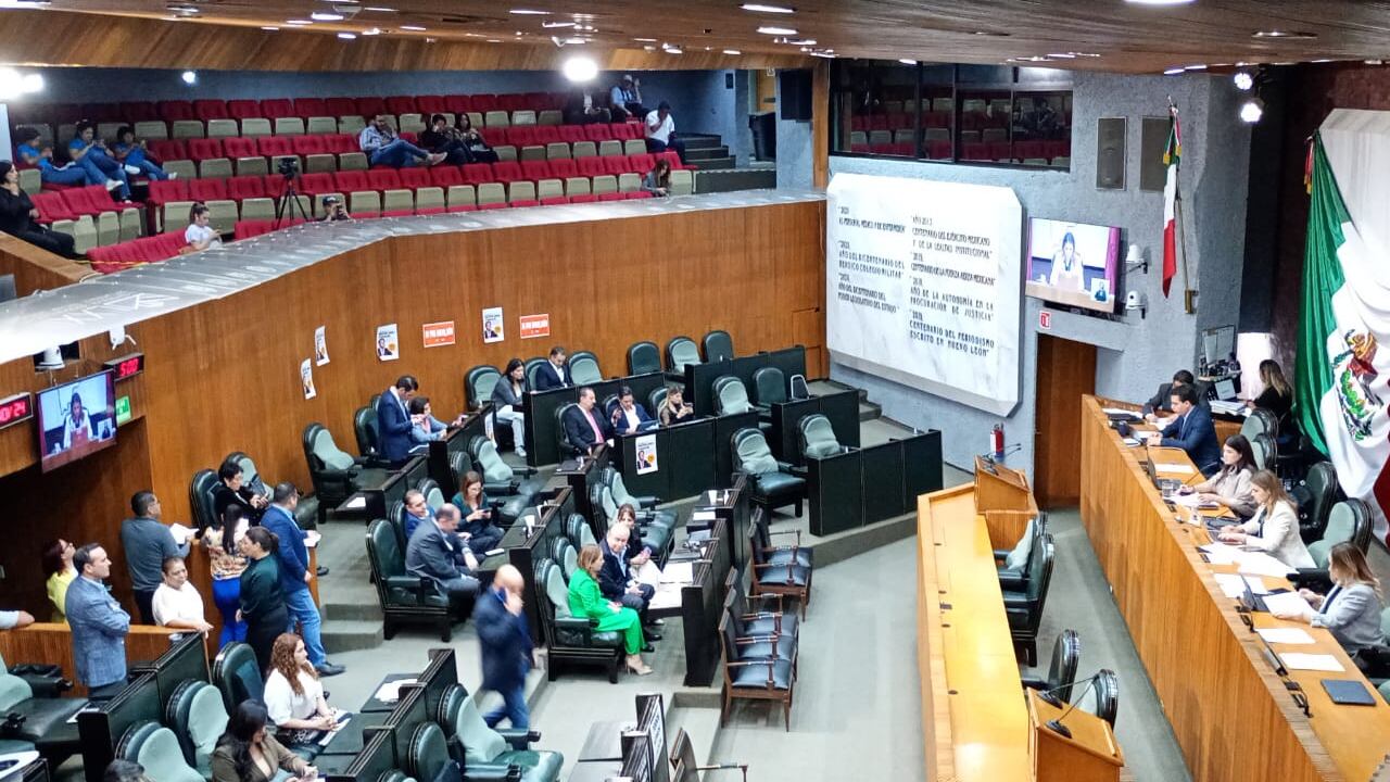 A pesar del rechazo de PT y Morena no hubo mayor conflicto en el Pleno.