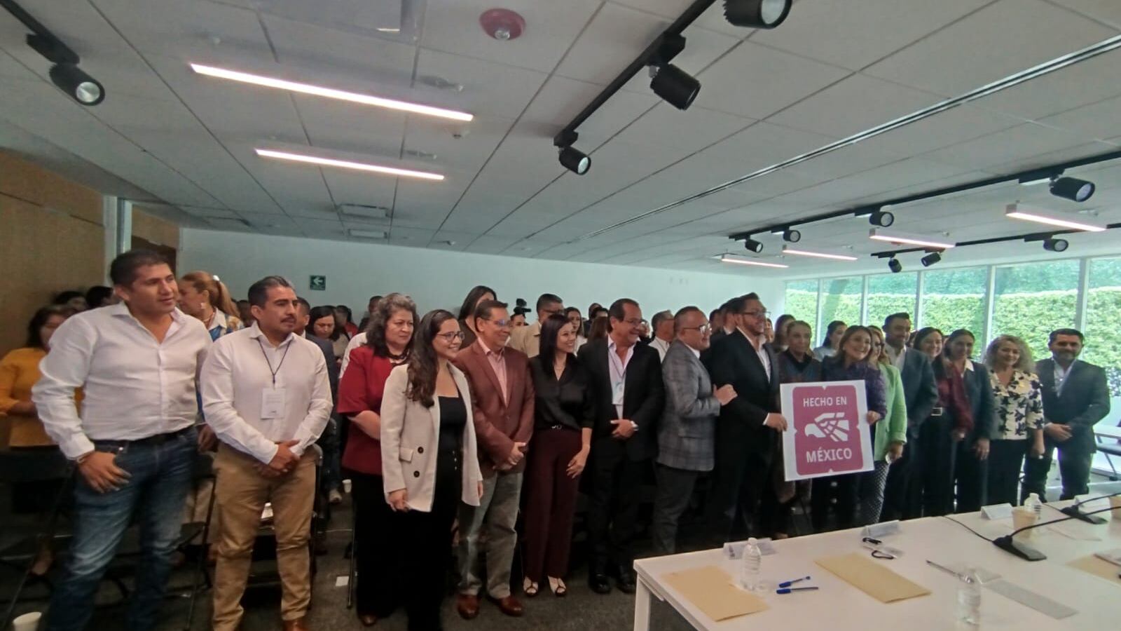 Relanzamiento de Hecho en México.