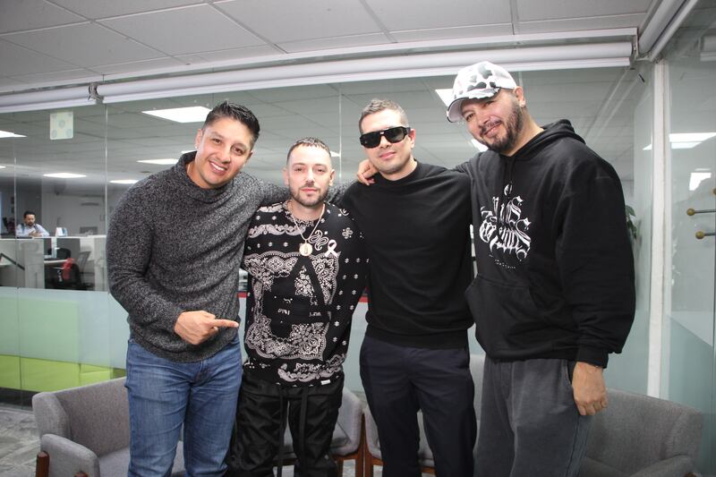 Los Kumbia 4ever + Pee Wee