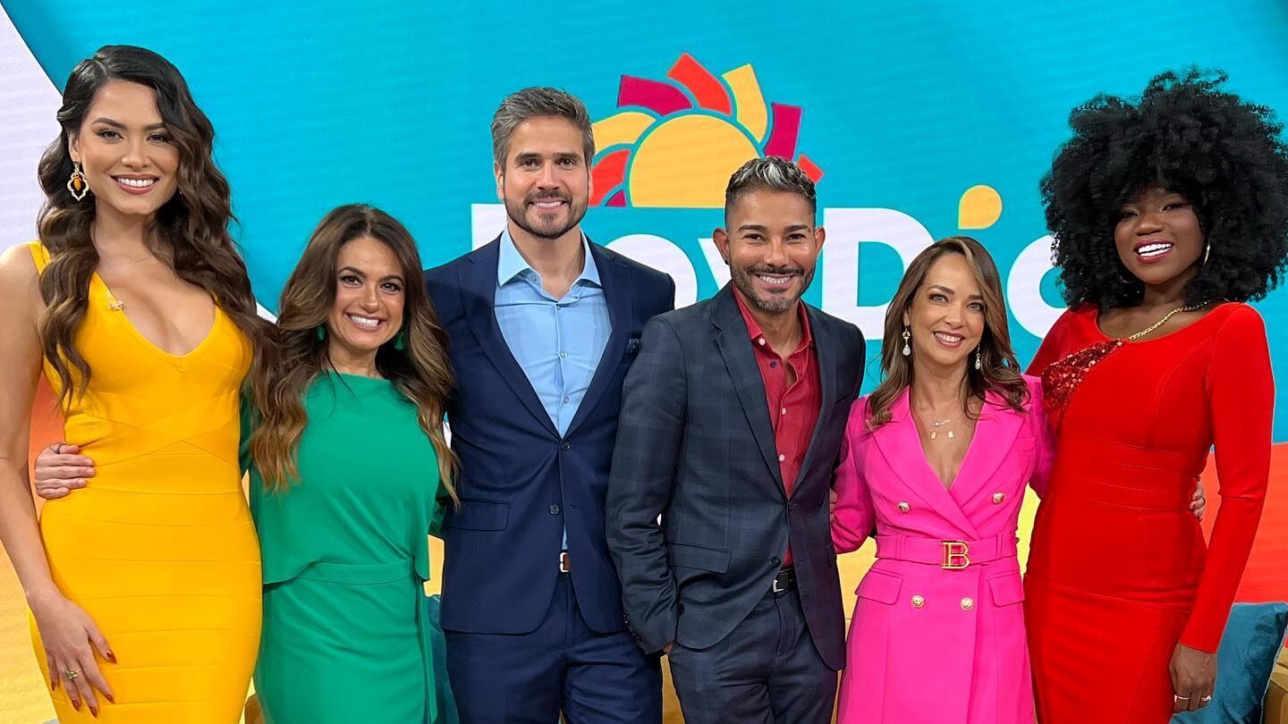 Adamari López, Penélope Menchaca, 'Chiky Bombom' y Andrea Meza son las nuevas conductoras