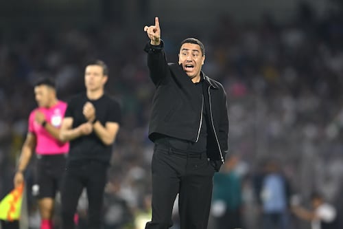 Álvaro Morales asegura que Pumas debe pedirle perdón a Efraín Juárez: “Dt mexicano y fregón”