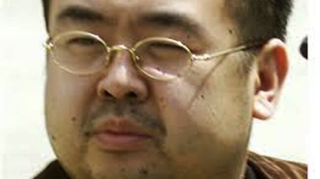 El hermano del líder norcoreano fue envenenado en un aeropuerto de Malasia