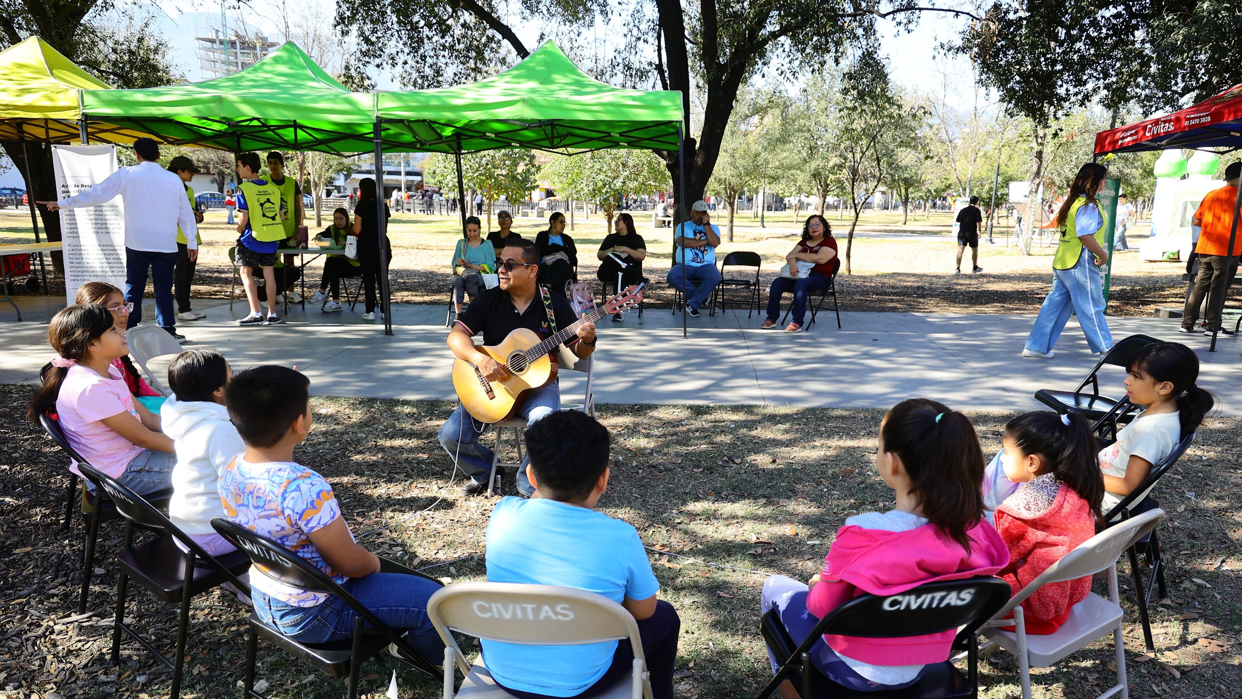 La actuación del coro será todos los domingos a partir de las 10:00 horas.