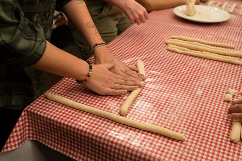 Aprende a preparar esta tradicional pasta que migro desde Italia hasta Uruguay y ahora arribó en uno de los restaurantes ubicado en el corazón de la ciudad.