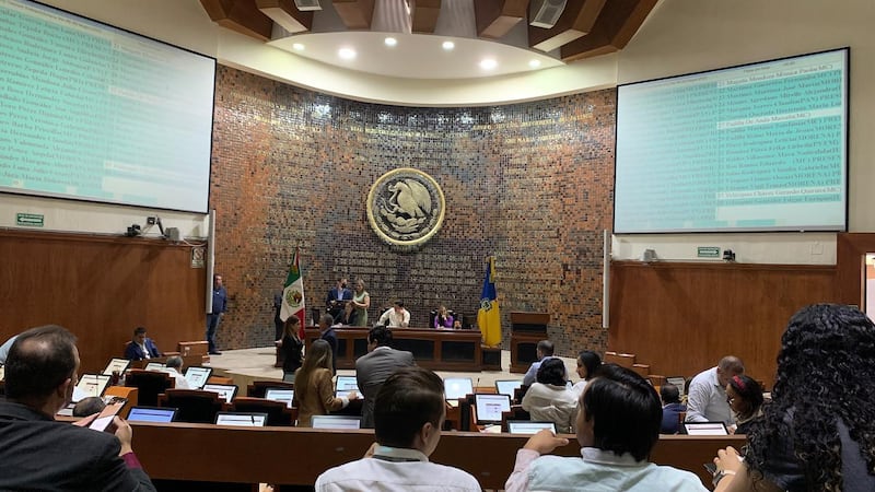 El Congreso sesionará el 2 de julio para definir el destino del legislador.