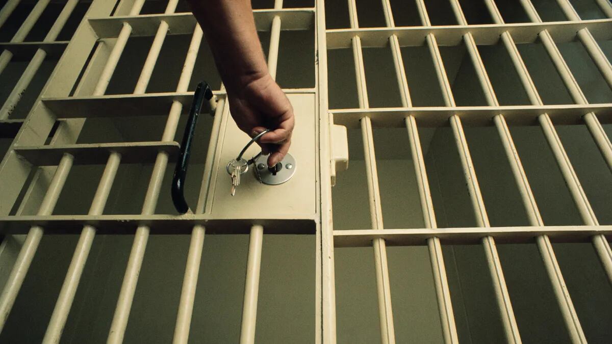 Mujer estuvo seis meses en la cárcel por error de narcotest: Fue sobreseída