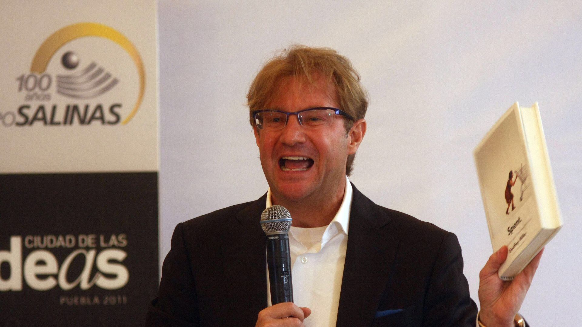 Andrés Roemer es acusado de cometer abusos sexuales en contra de mujeres.