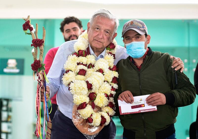 Programas sociales en México tienen defectuosa medición de resultados