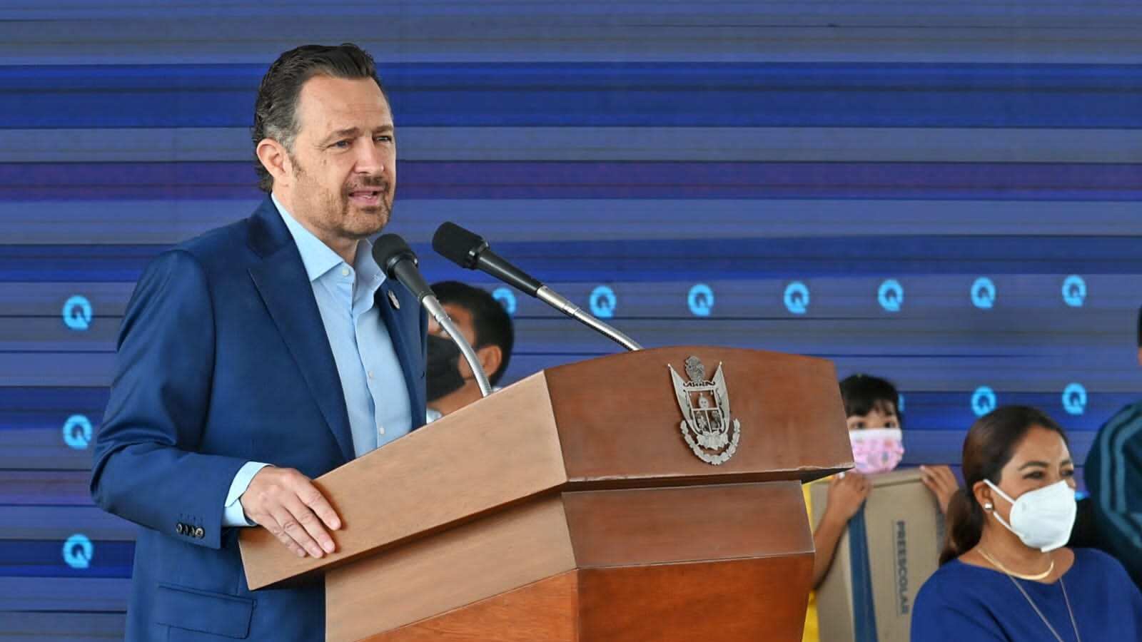 Desde las instalaciones del Jardín de Niños Dolores Correa y Zapata, en el municipio de El Marqués, el mandatario estatal dio la bienvenida a más de 376 mil estudiantes de educación básica.