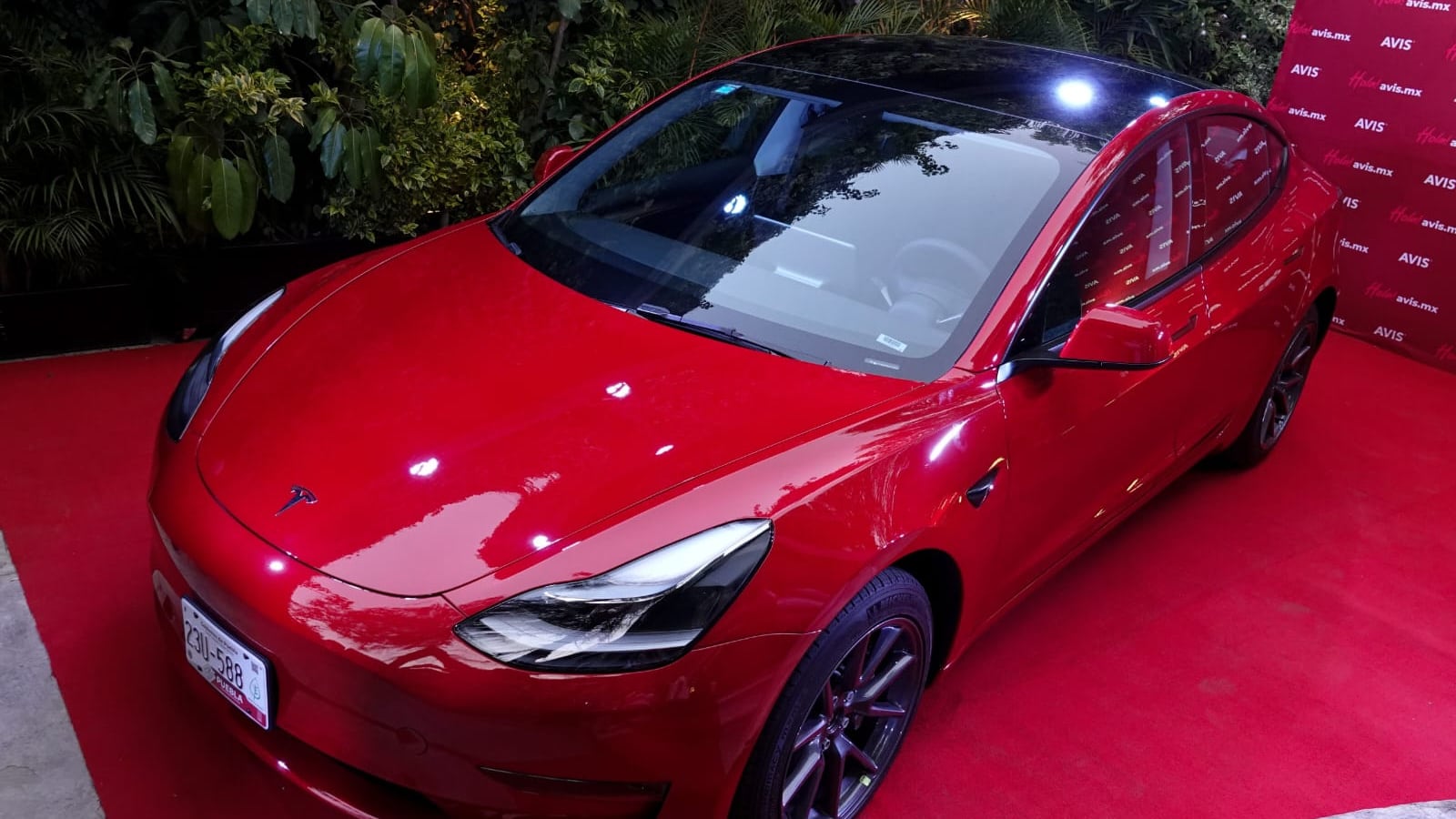 El Gobierno del Estado busca más proveedores de Tesla por la ventaja geográfica de Nuevo León