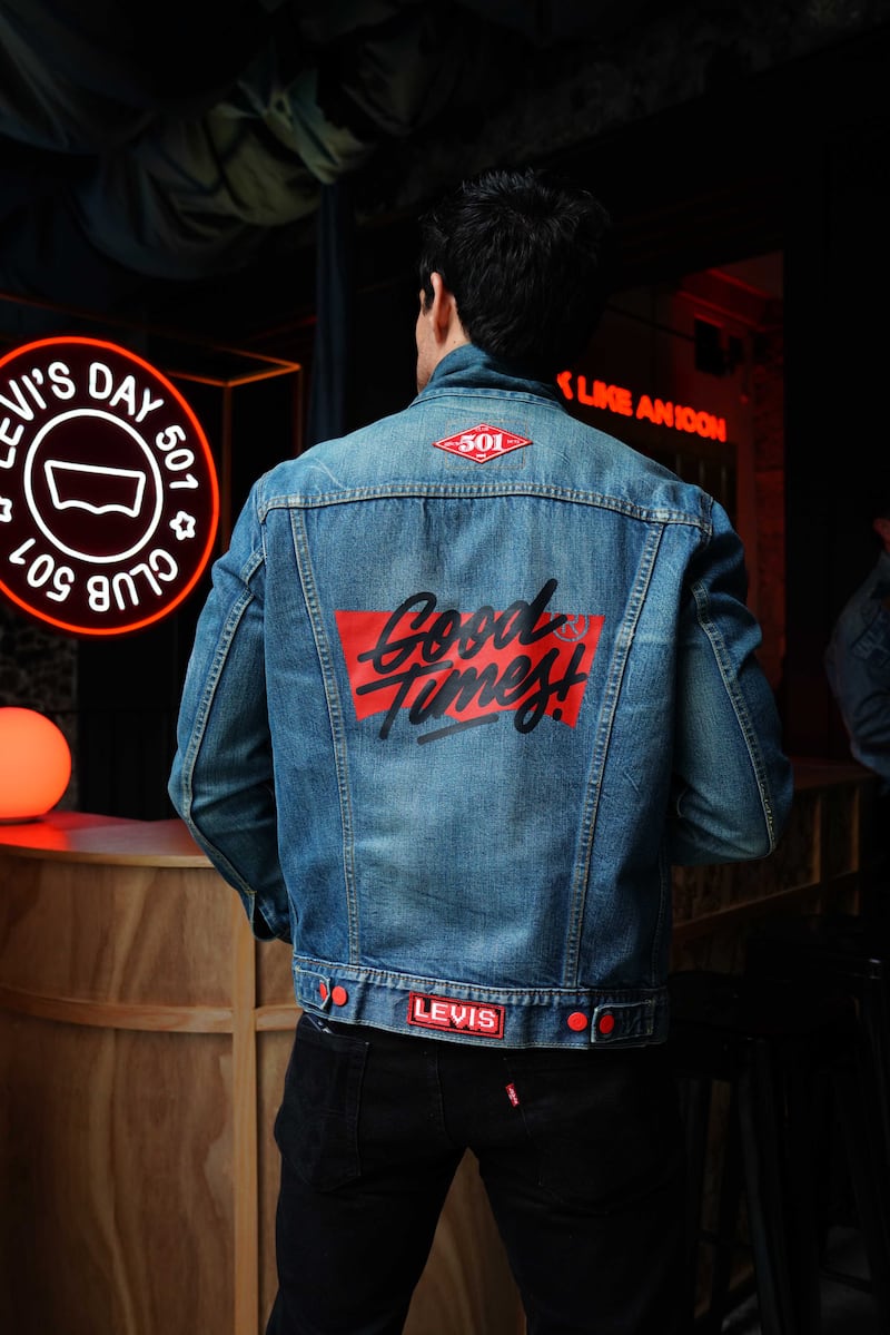 Podrás conocer la historia de los jeans que marcaron generaciones, personalizar prendas y disfrutar de actividades gratuitas