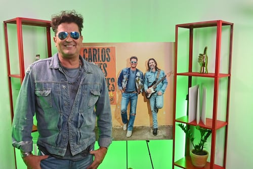 “Se me durmió por casi una semana”: Carlos Vives revela picante anécdota durante una entrevista