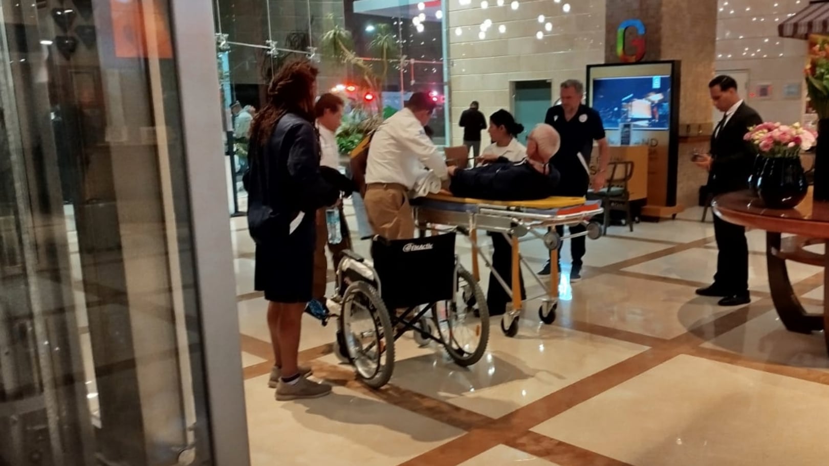 Médico de Selección de Nueva Caledonia fue hospitalizado.