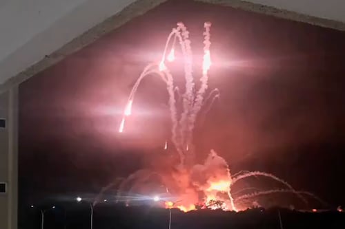 Ataque de EE.UU. en Venezuela deja al menos 80 muertos, reporta The New York Times