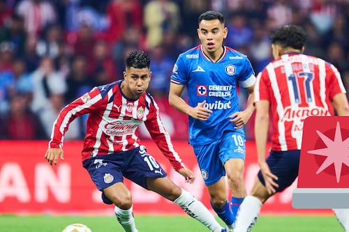 Cruz Azul y Chivas protagonizan semifinal de locura que deja la serie abierta para la vuelta