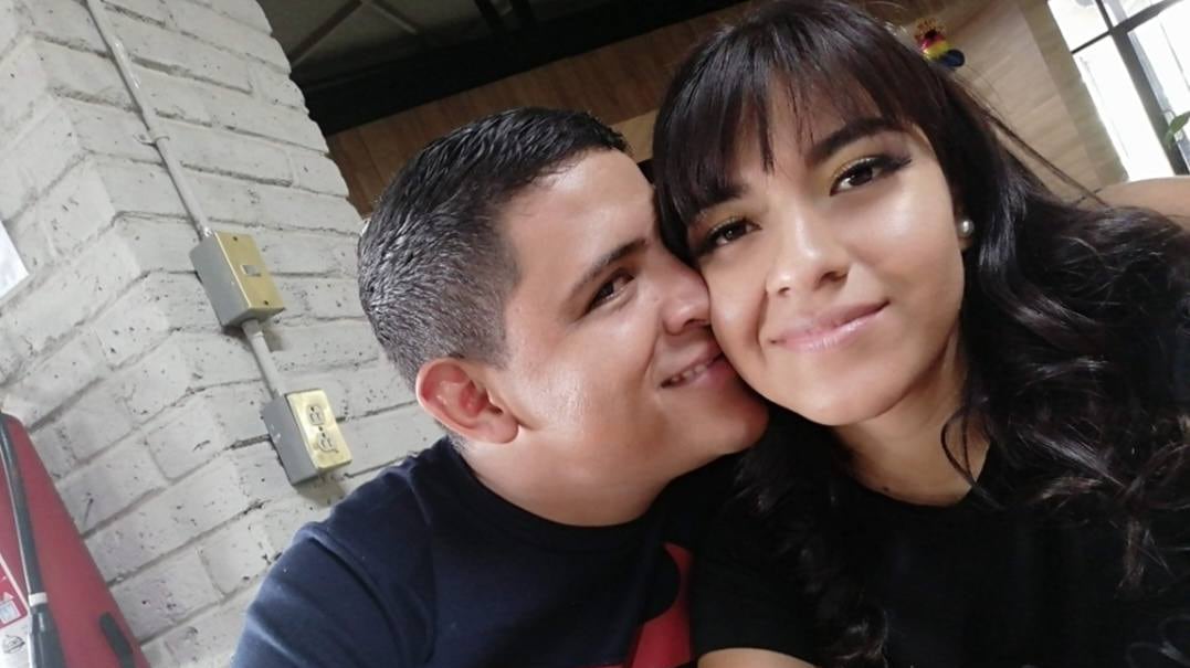 Claudia Álvarez despidió a su esposo, el minero guanajuatense Abraham Aguilera, con un mensaje en redes sociales; mientras, continúa la búsqueda de Isidro Beltrán, el último trabajador desaparecido tras el accidente en la mina Santa Fe.