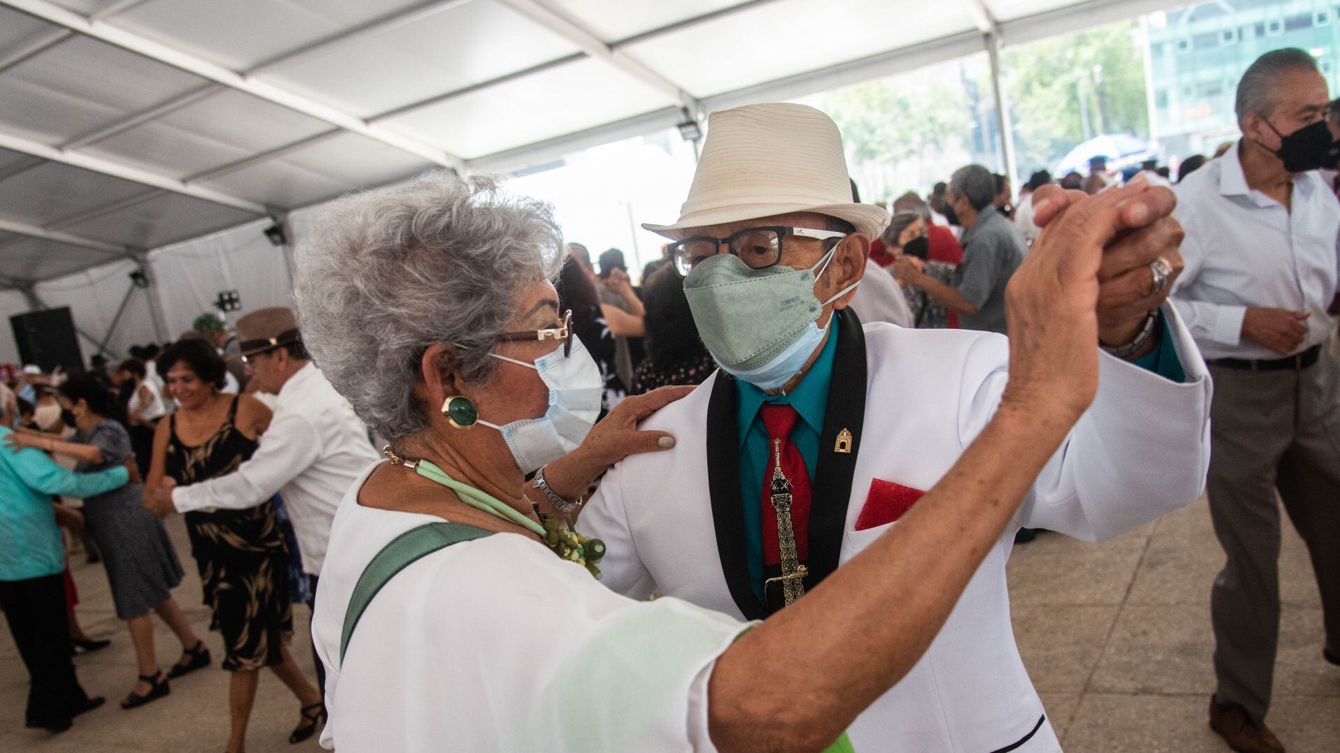 Hablar con las y los mayores